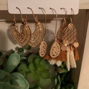 New, fashionable earring bundle!